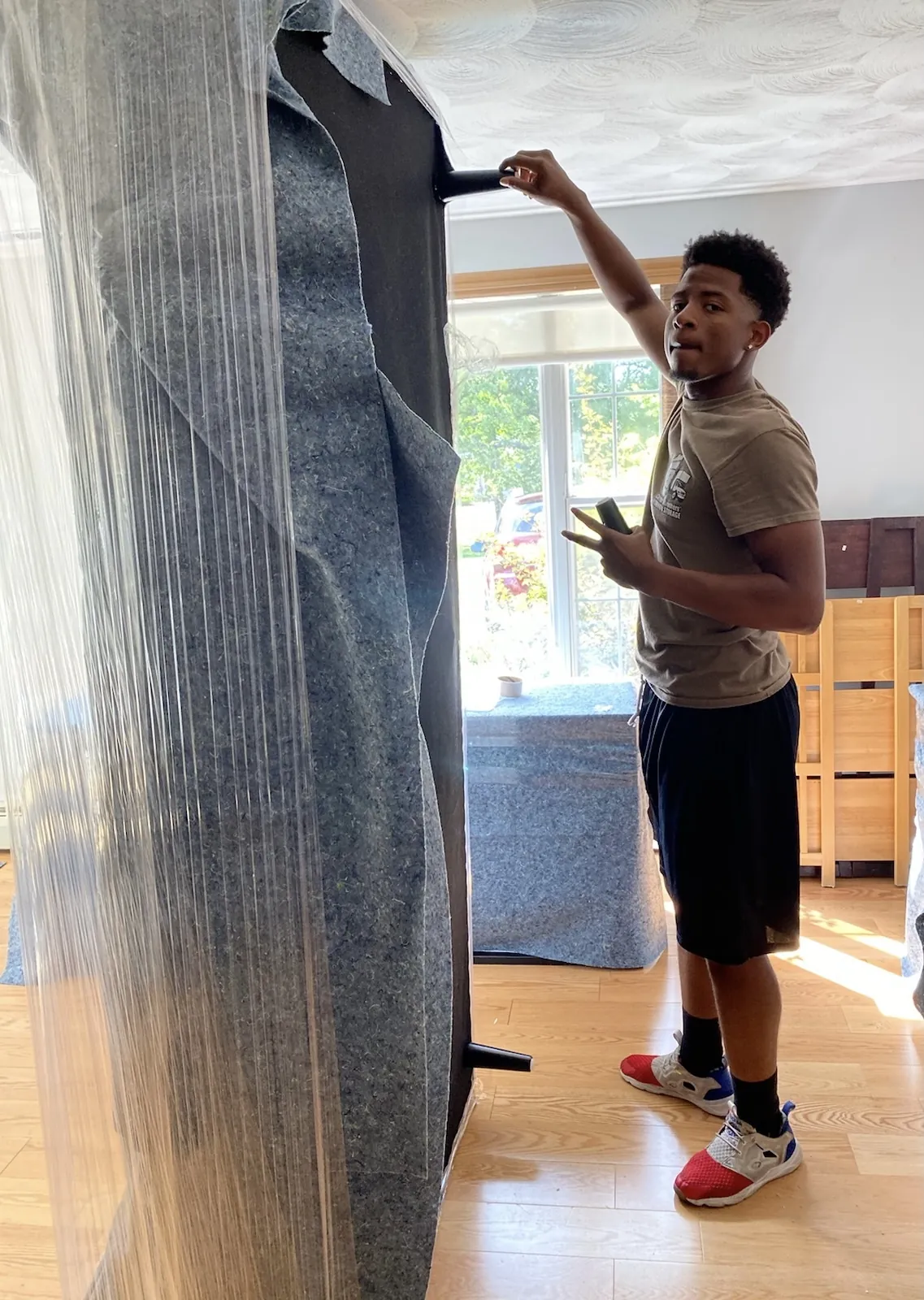 Mover packing items